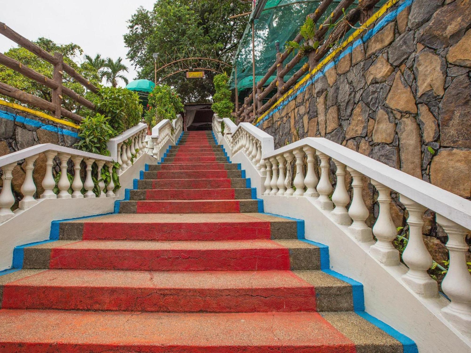 Oyo 588 Sunrock Resort อันติโปโล ภายนอก รูปภาพ